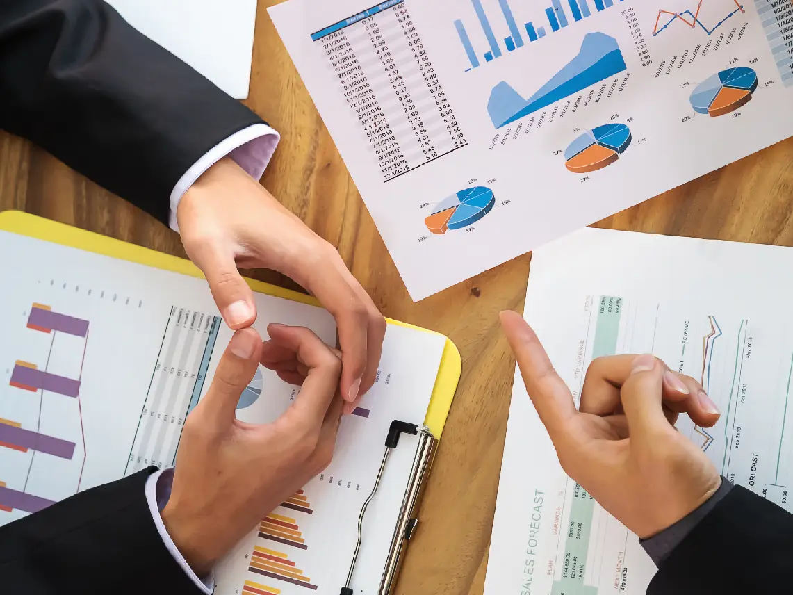 Track - Analytics & Performance